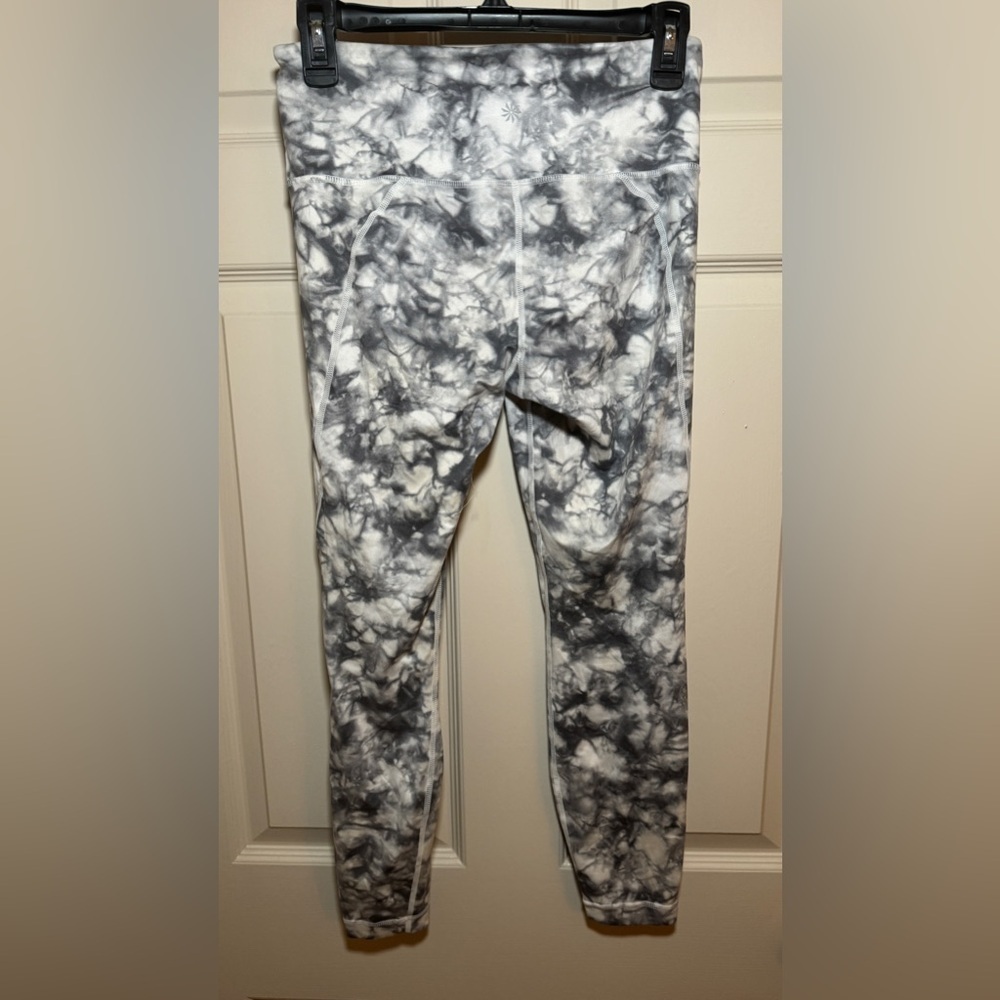 Athleta Salutation Leggings Small 7/8 Gray White Tie Dye - Picture 4 of 5